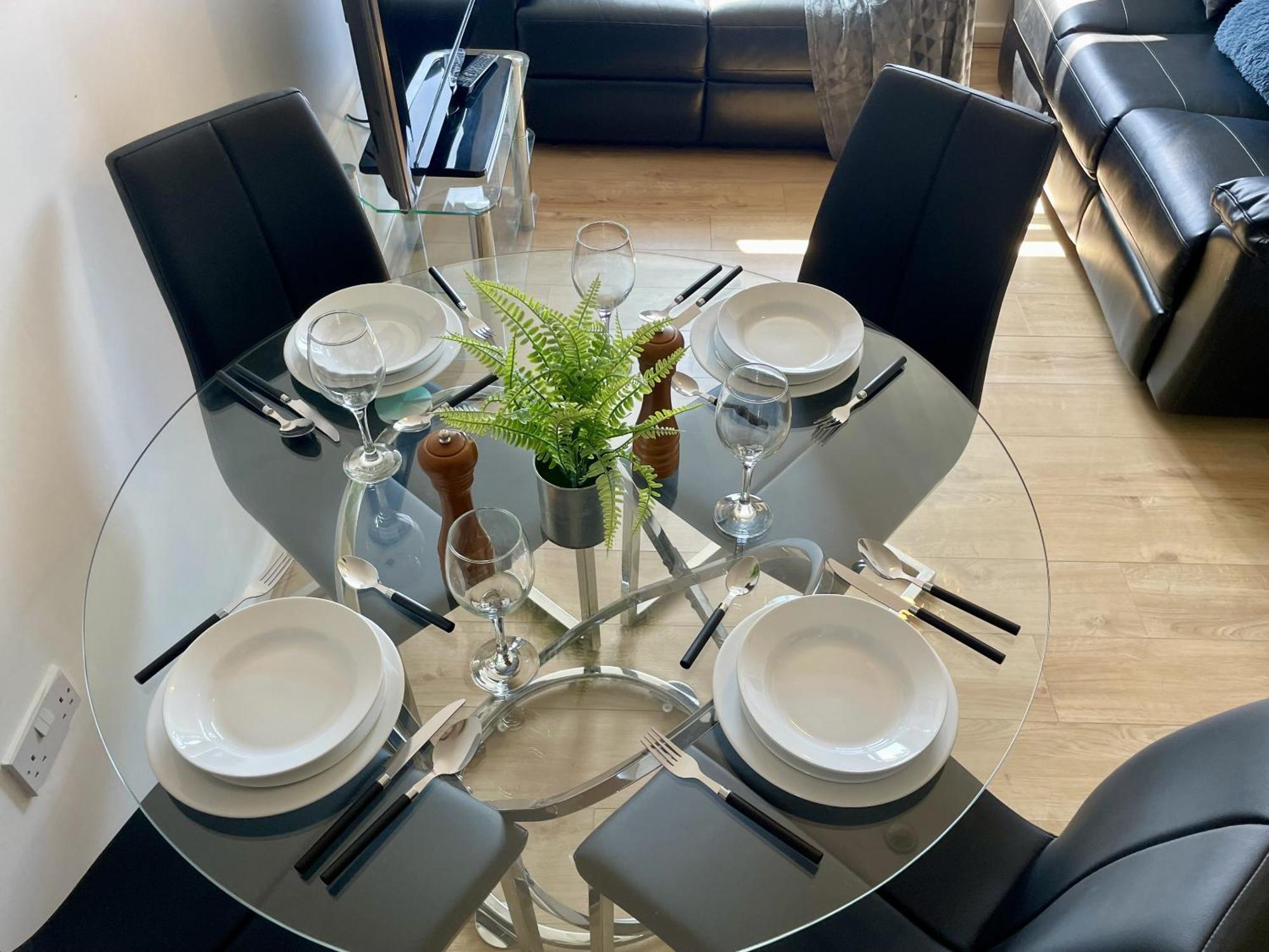 Hk Life Serviced Apartment , City Centre Swindon Eksteriør billede