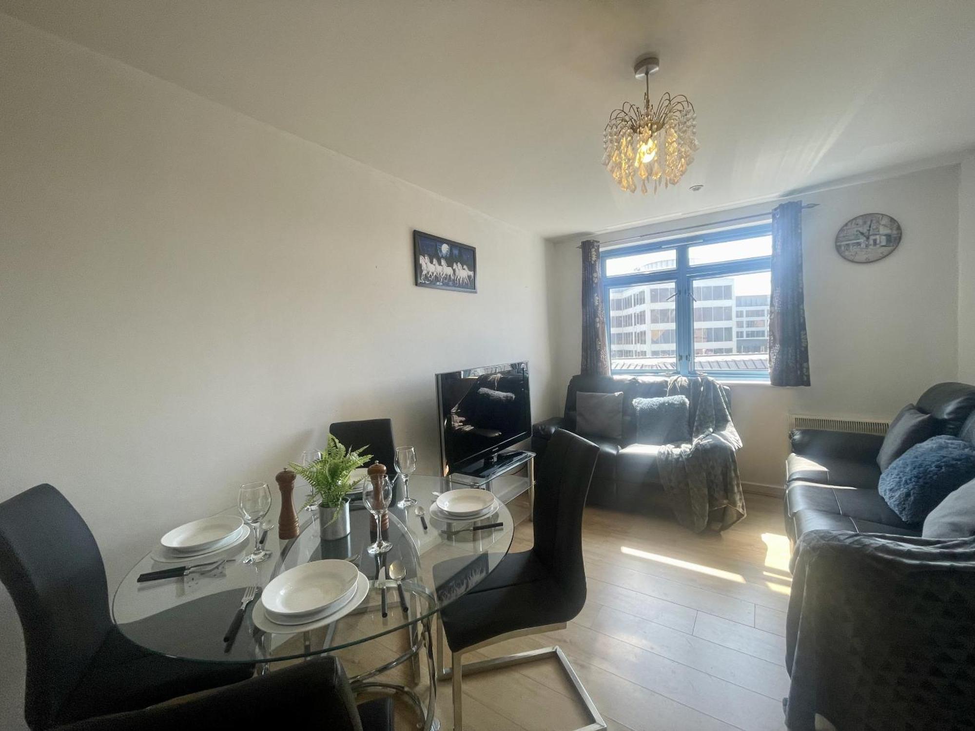 Hk Life Serviced Apartment , City Centre Swindon Eksteriør billede