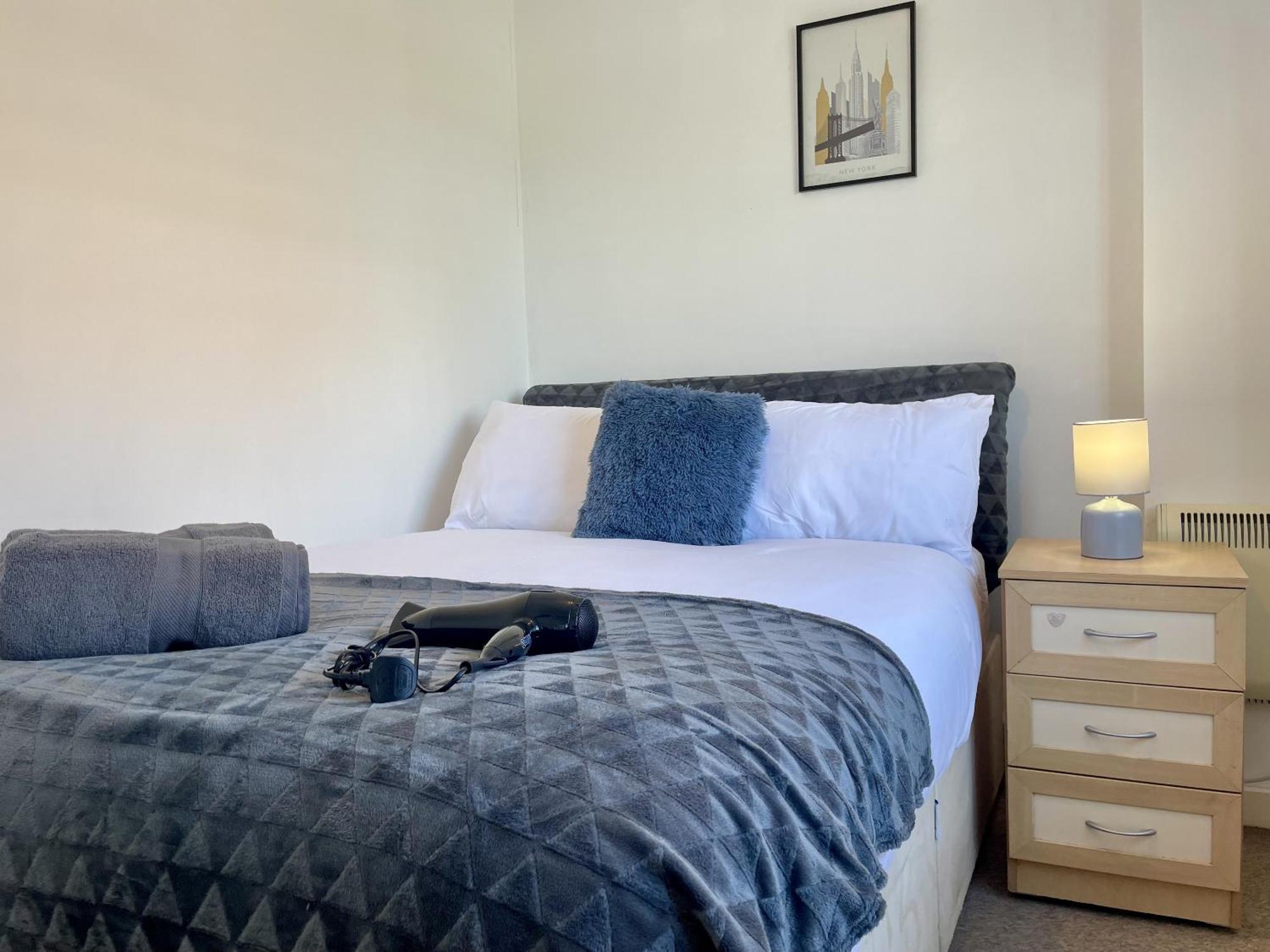 Hk Life Serviced Apartment , City Centre Swindon Eksteriør billede
