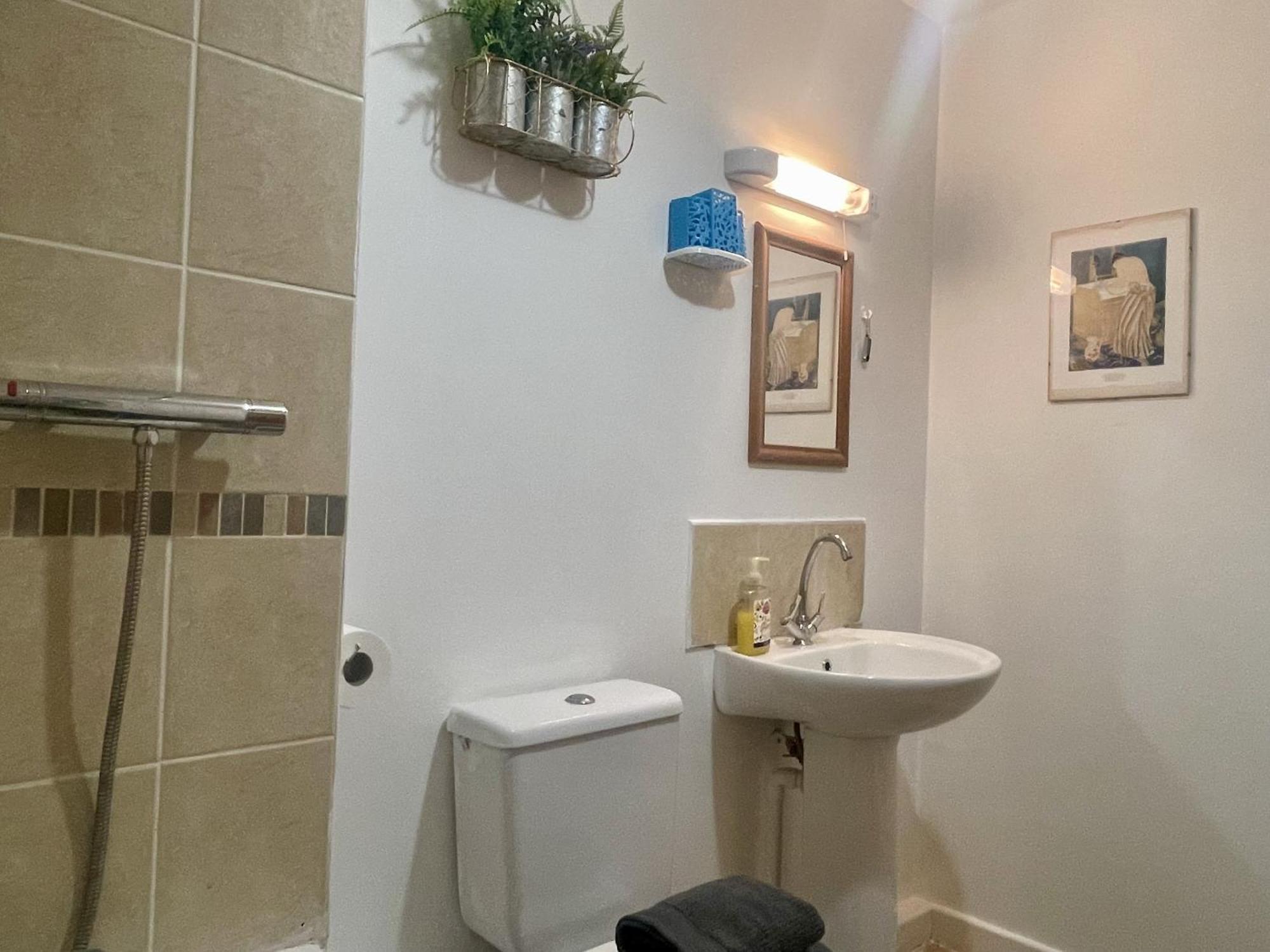 Hk Life Serviced Apartment , City Centre Swindon Eksteriør billede