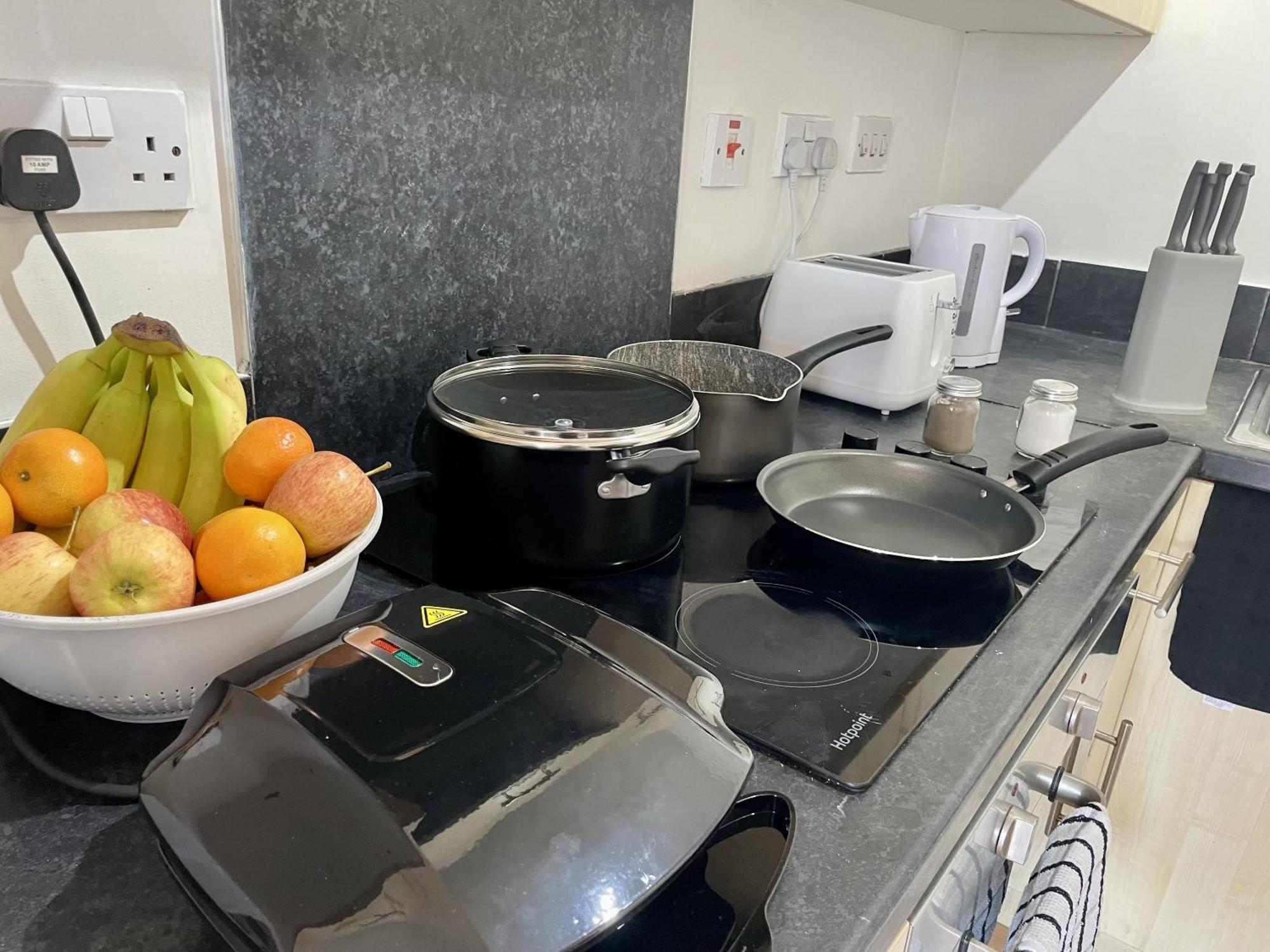 Hk Life Serviced Apartment , City Centre Swindon Eksteriør billede