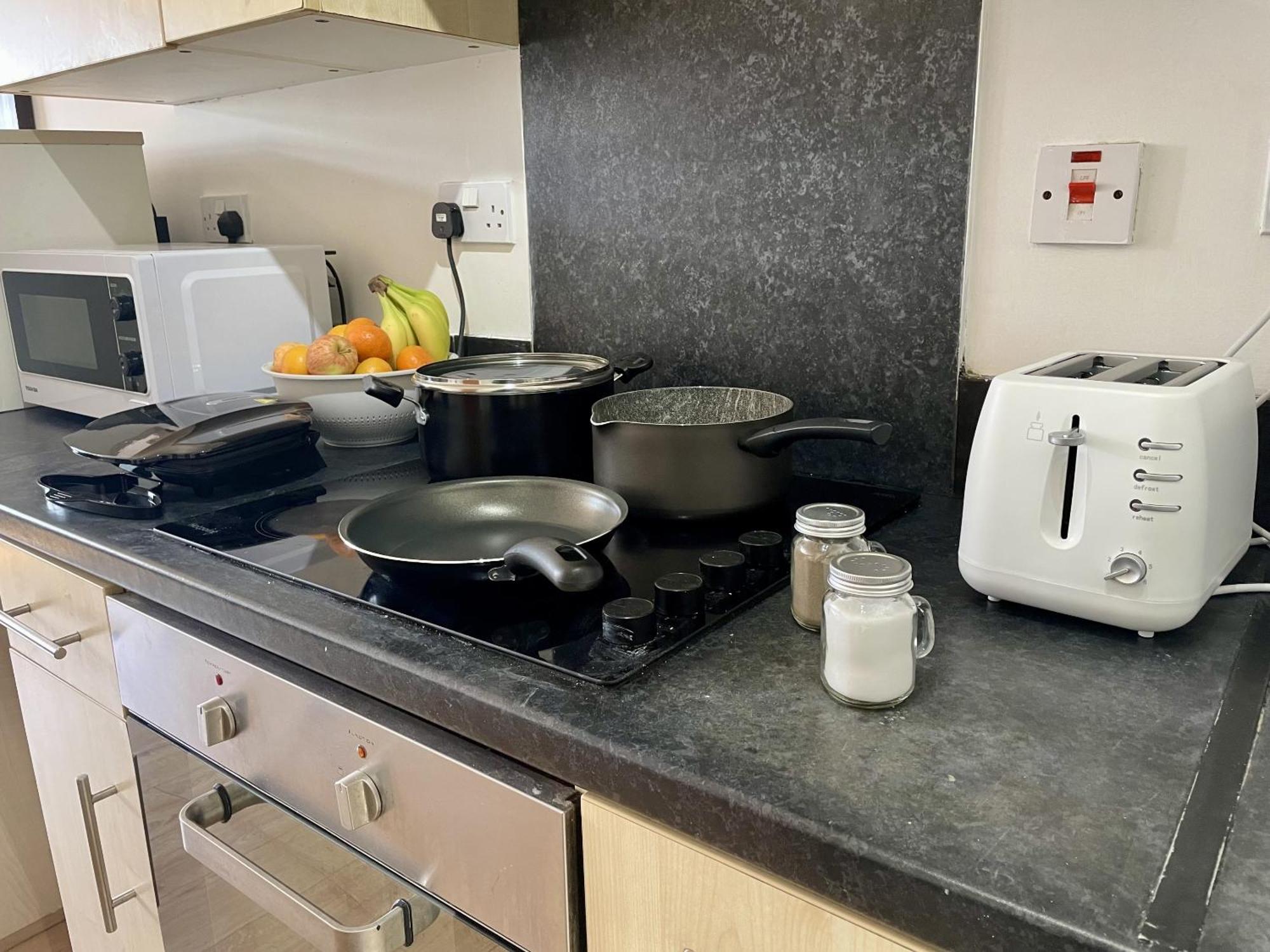 Hk Life Serviced Apartment , City Centre Swindon Eksteriør billede