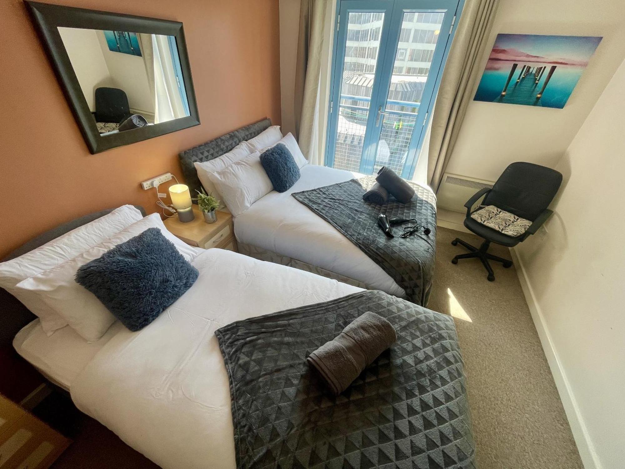 Hk Life Serviced Apartment , City Centre Swindon Eksteriør billede